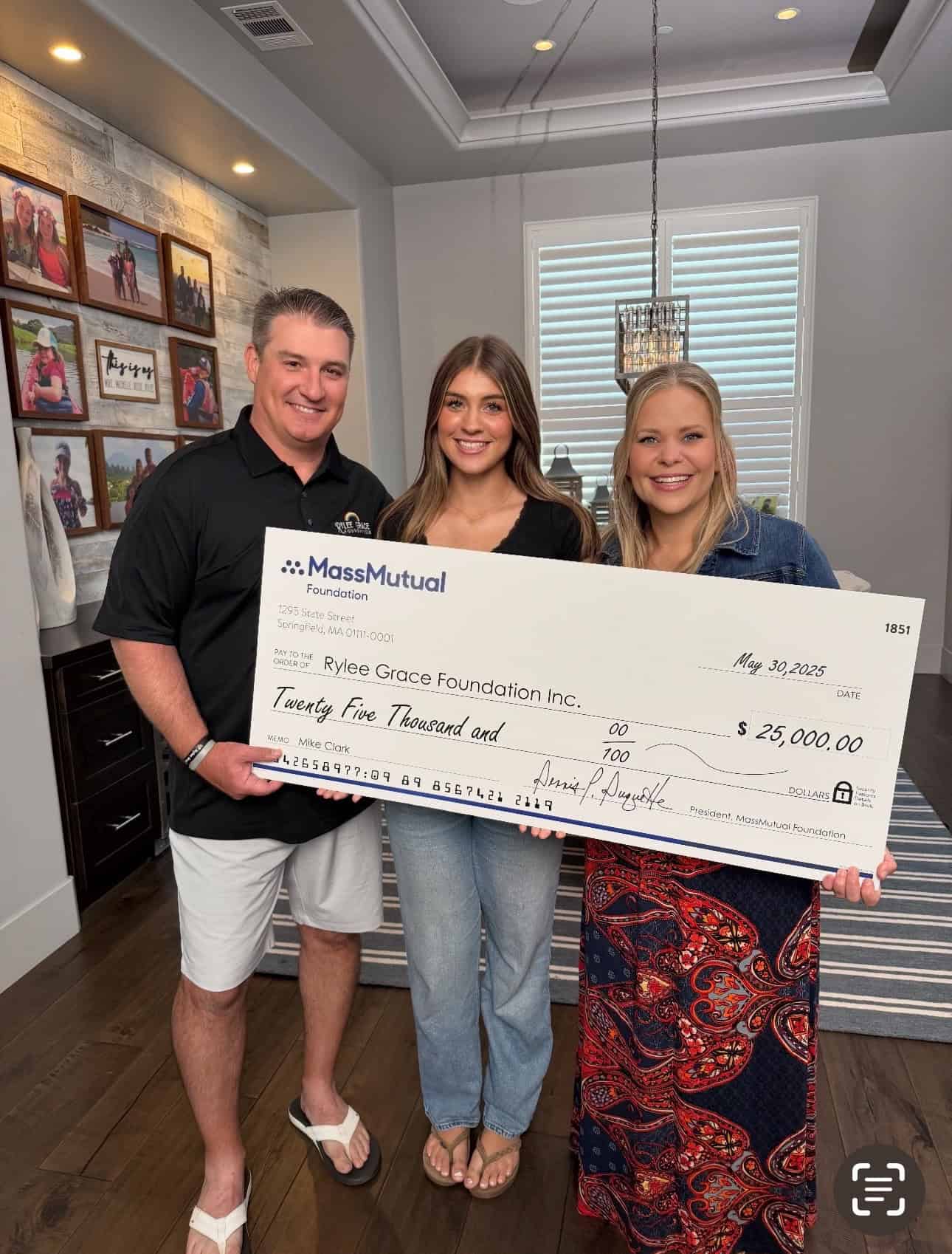 Rylee Grace Receives MassMutual Foundation Community Service Award